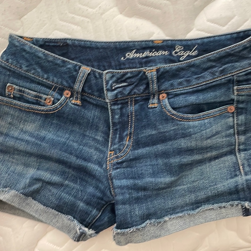 Low rise American Eagle shorts